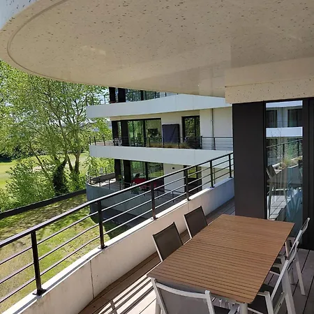 The Waves - Familie Dichtbij Het Met Privégarage Apartamento