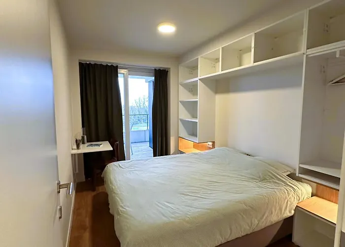 Lichtrijk Met Terras & Gratis Parking - 50m Apartment Ostend