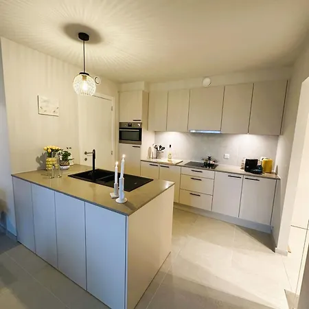 The Waves - Familie Dichtbij Het Met Privegarage Ostende